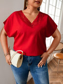 Blusa com detalhes em renda