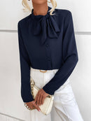 Camisa feminina Gola de Gravata