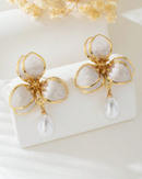 Brinco floral autêntico