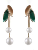 Brinco pêndulo com pérolas