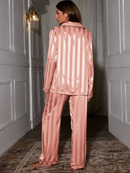 Pijama de cetim feminino