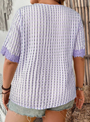 Blusa com inserção de renda