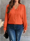 Camisa com inserção de renda