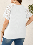 Blusa com inserção de renda