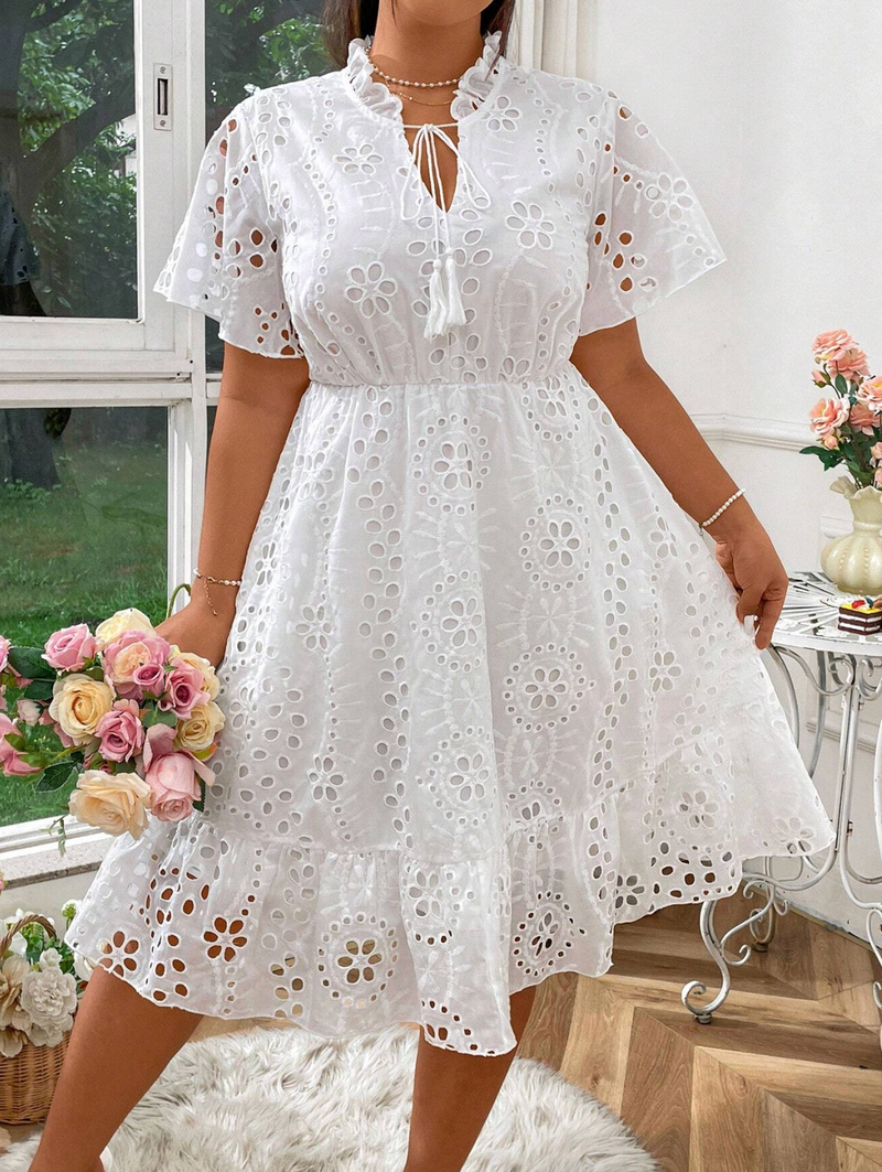 Vestido com detalhes em lese