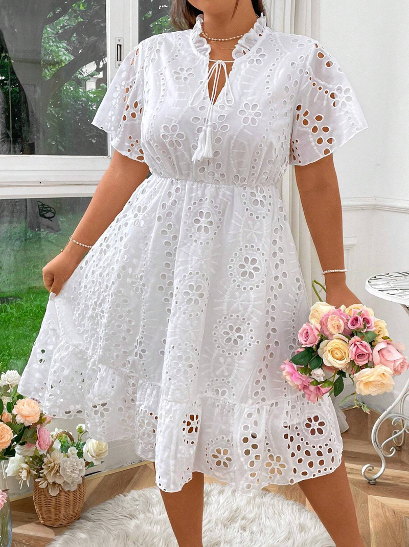 Vestido com detalhes em lese