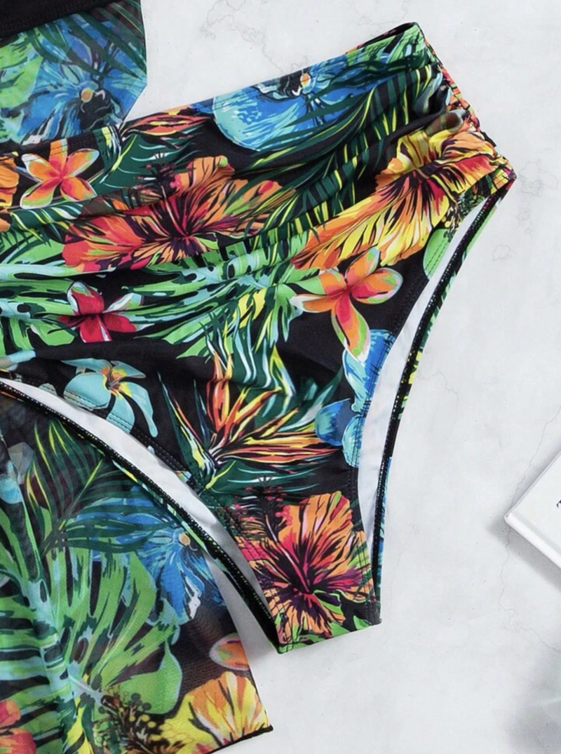 Kit biquíni  + saída de praia