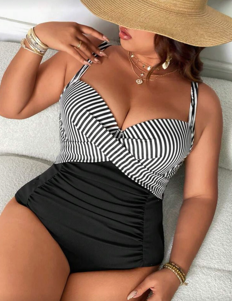 Maiô com estampa lateral - PLUS SIZE