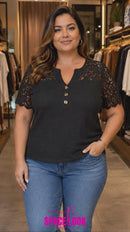 Blusa detalhe renda