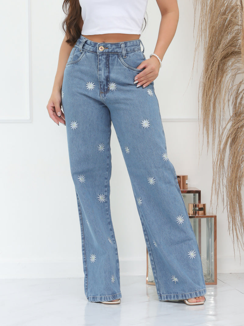 Calça jeans bordada